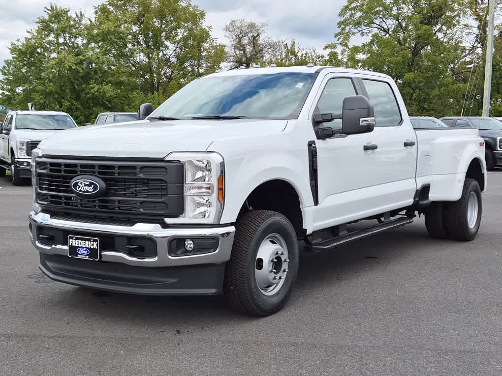 2027 Ford F-350 Super Duty XL
