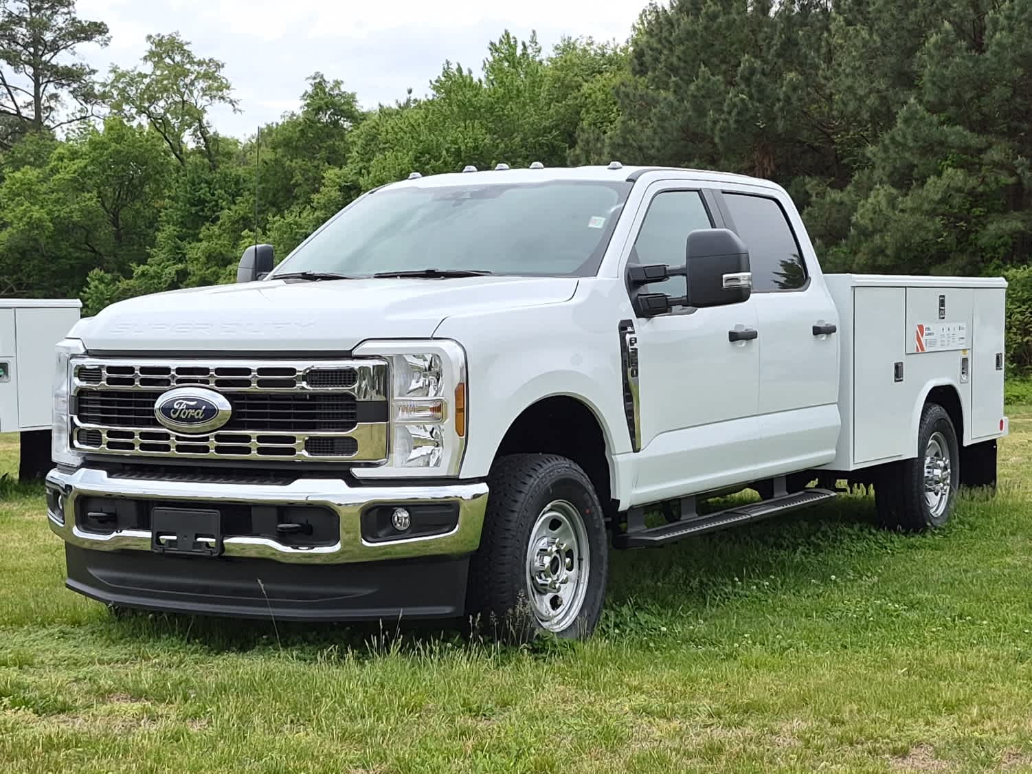 2026 Ford F-350 Super Duty Chassis Cab