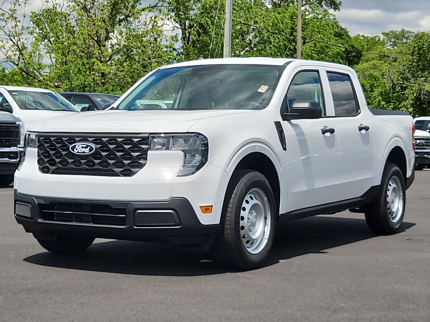 Used 2025 Ford Maverick XL FWD Supercrew Truck SuperCrew