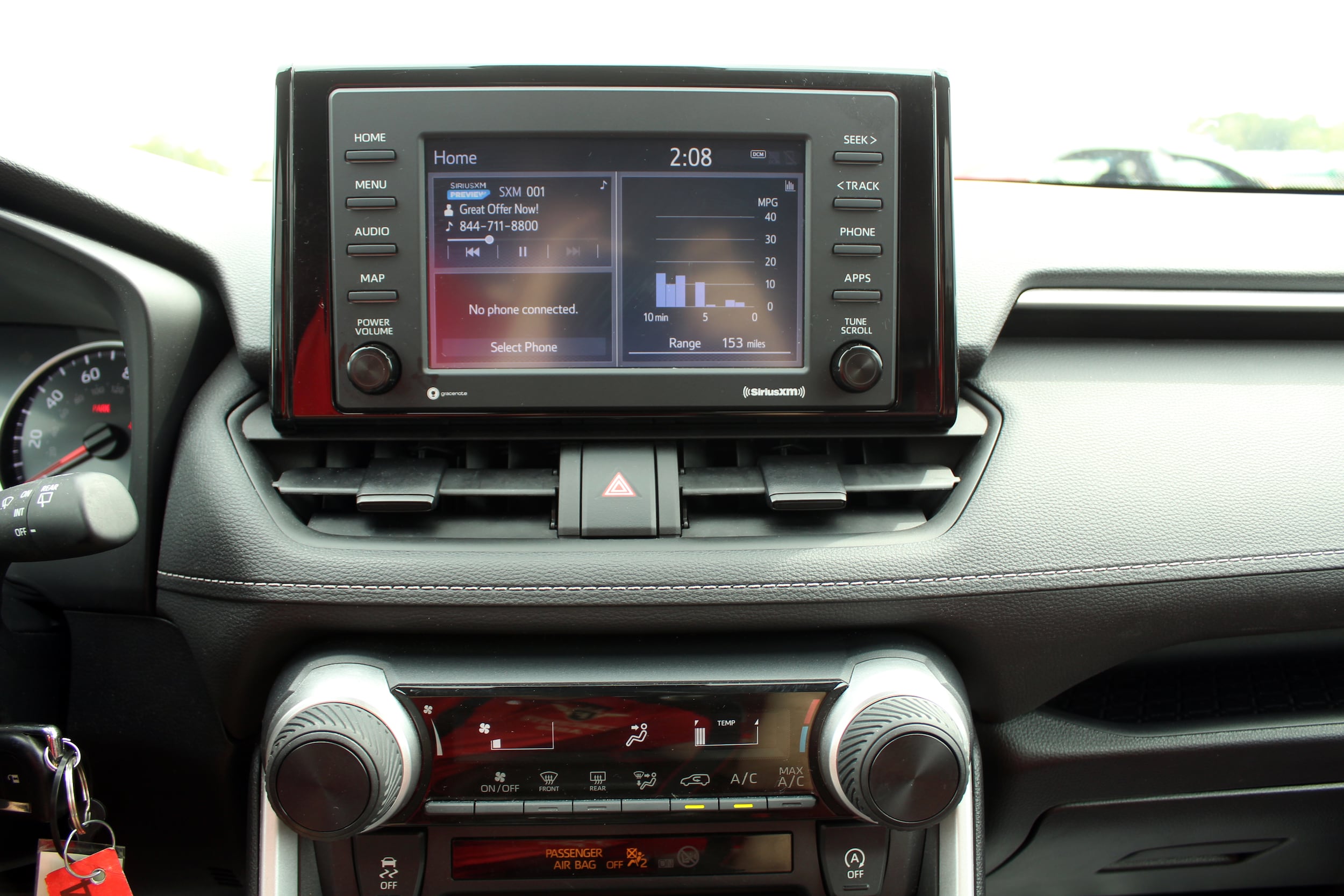 2021 Toyota RAV4 LE - Photo 12