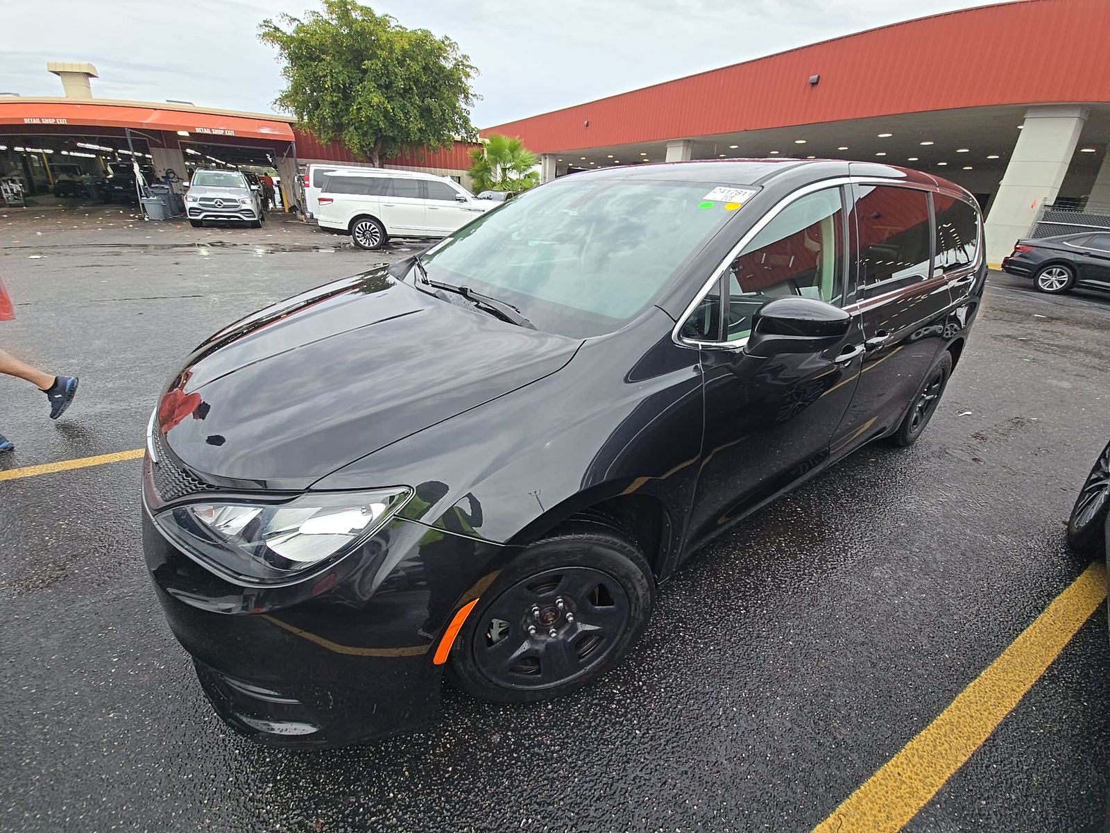 2022 Chrysler Voyager LX