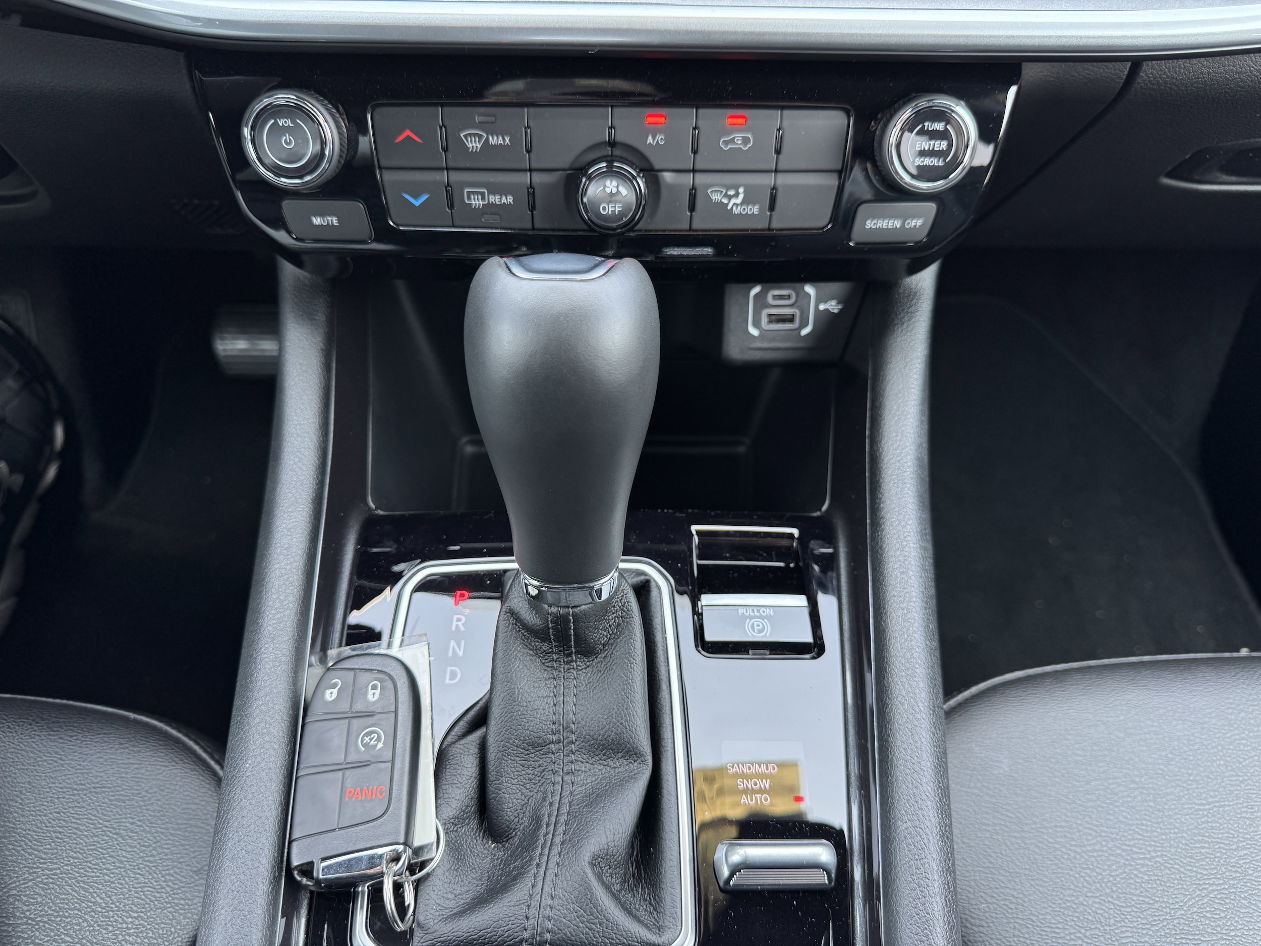 2024 Jeep Compass Latitude Lux - Photo 18