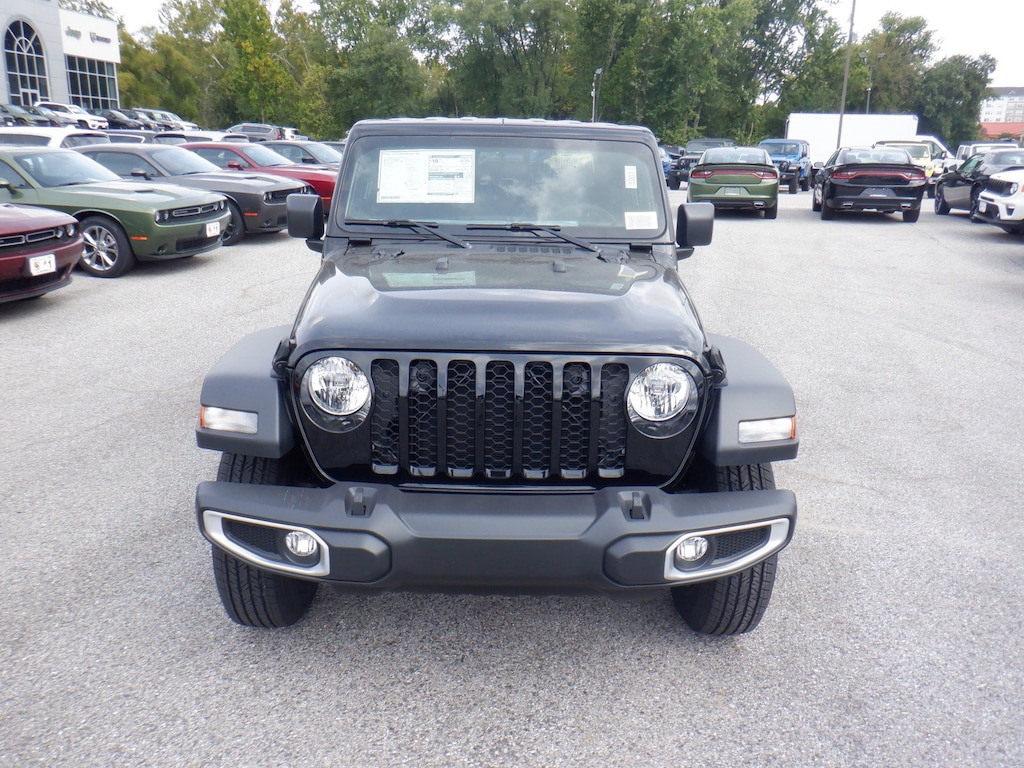 Used 2023 Jeep Gladiator Sport S Sport S 4x4