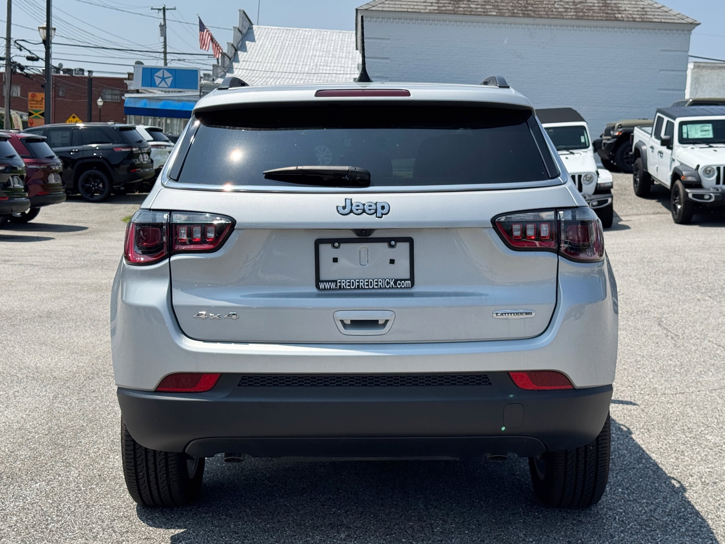 2024 Jeep Compass Latitude Lux - Photo 6