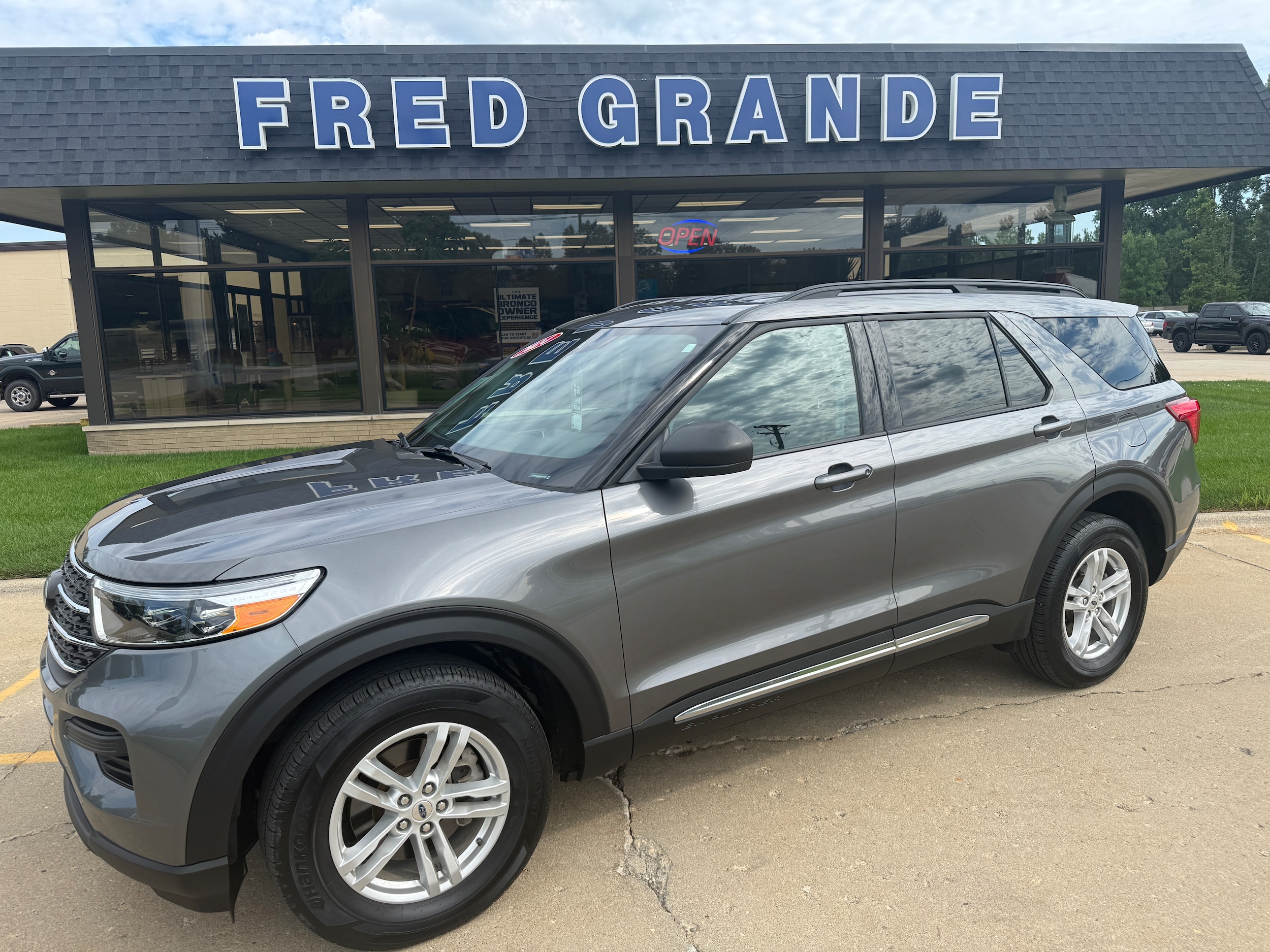 2024 Ford Explorer SUV 