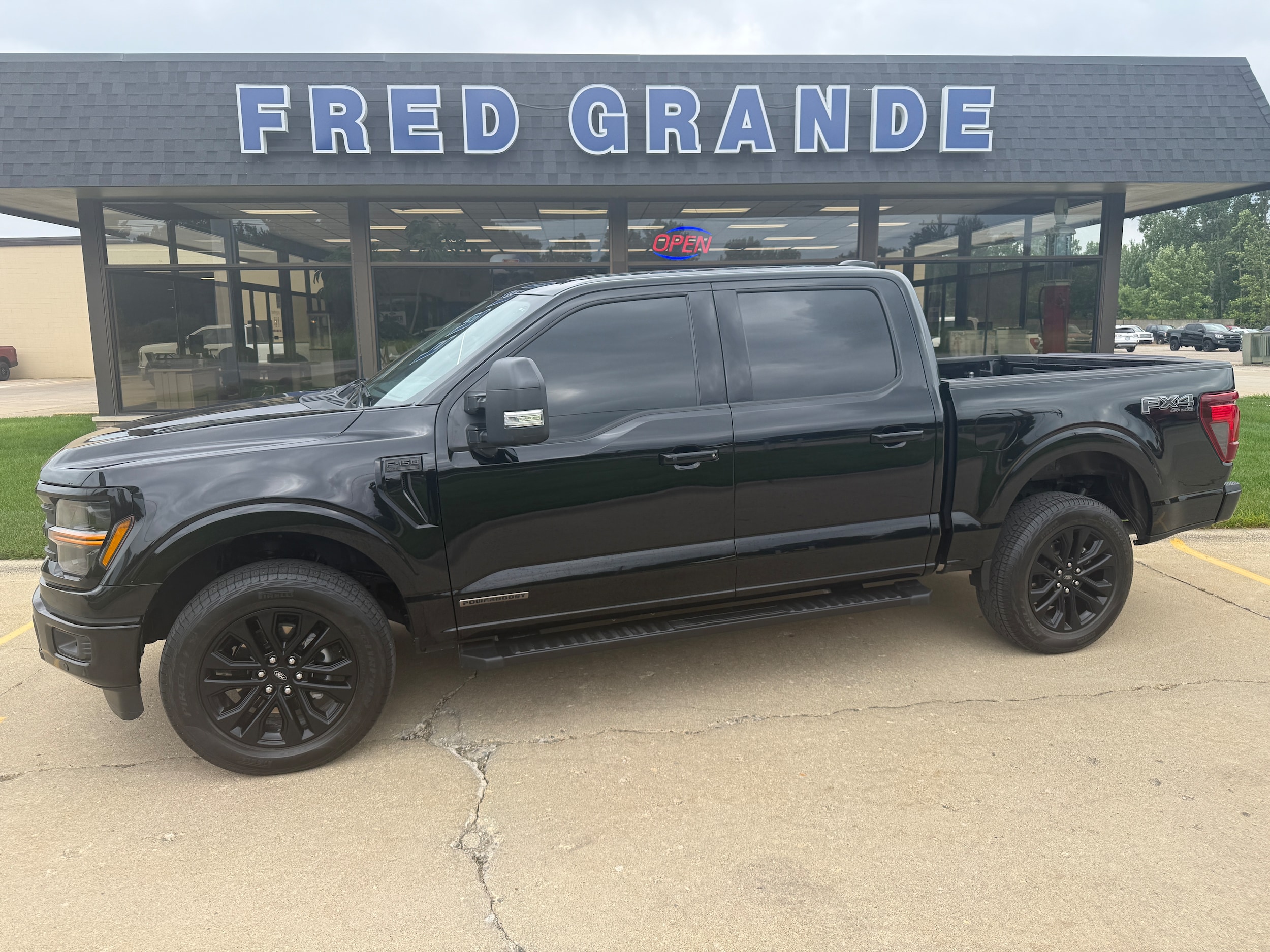 2025 Ford F-150 Truck SuperCrew Cab 