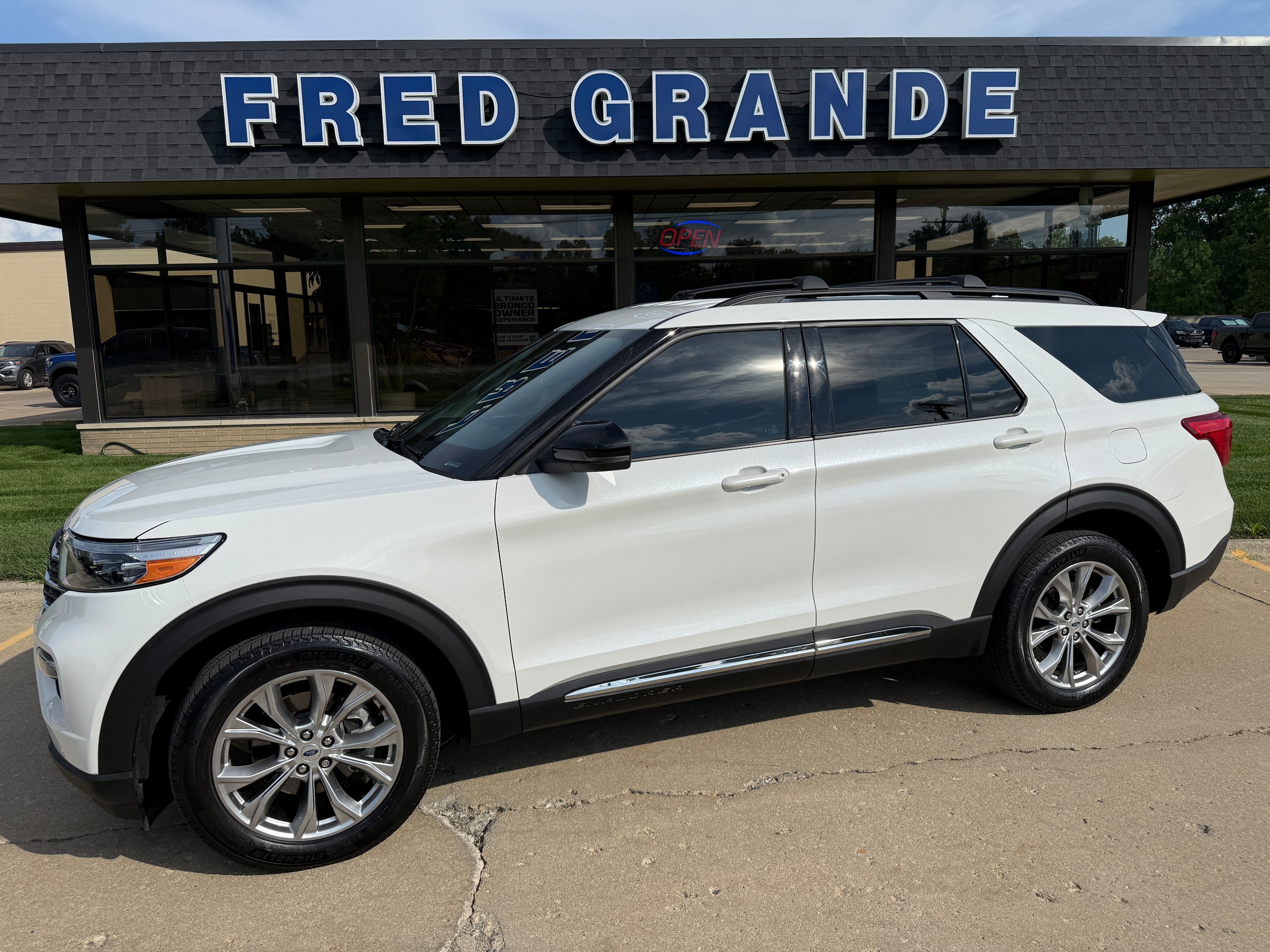 2024 Ford Explorer SUV 