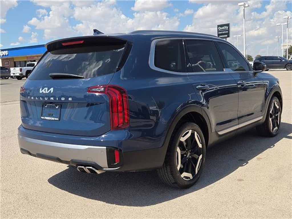 Used 2025 Kia Telluride S