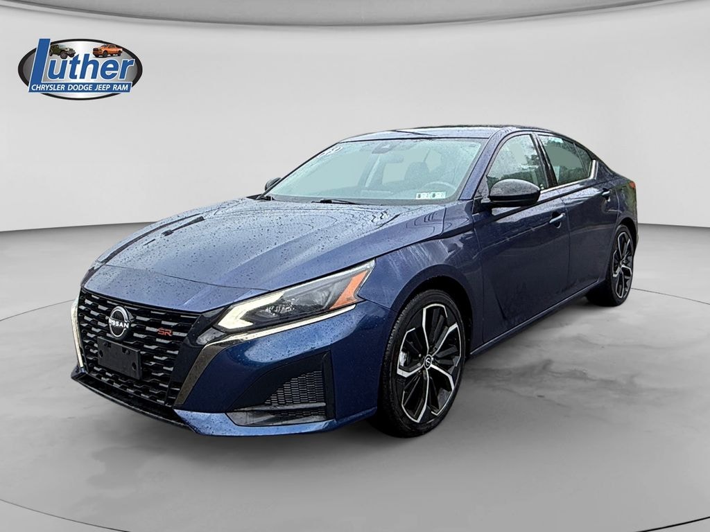 Used 2023 Nissan Altima 2.5 SR Sedan
