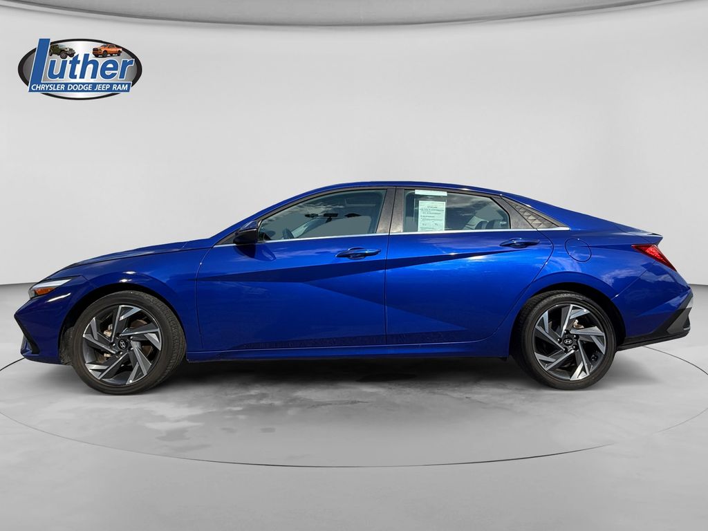 Used 2025 Hyundai Elantra Limited