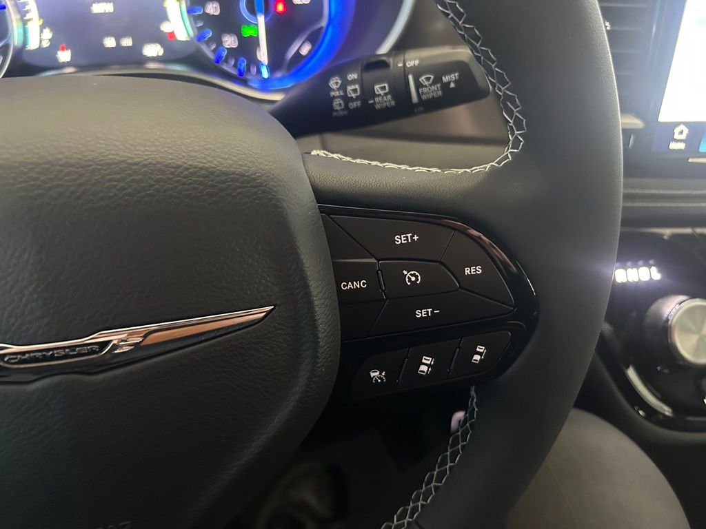 2026 Chrysler Pacifica Select - Photo 21