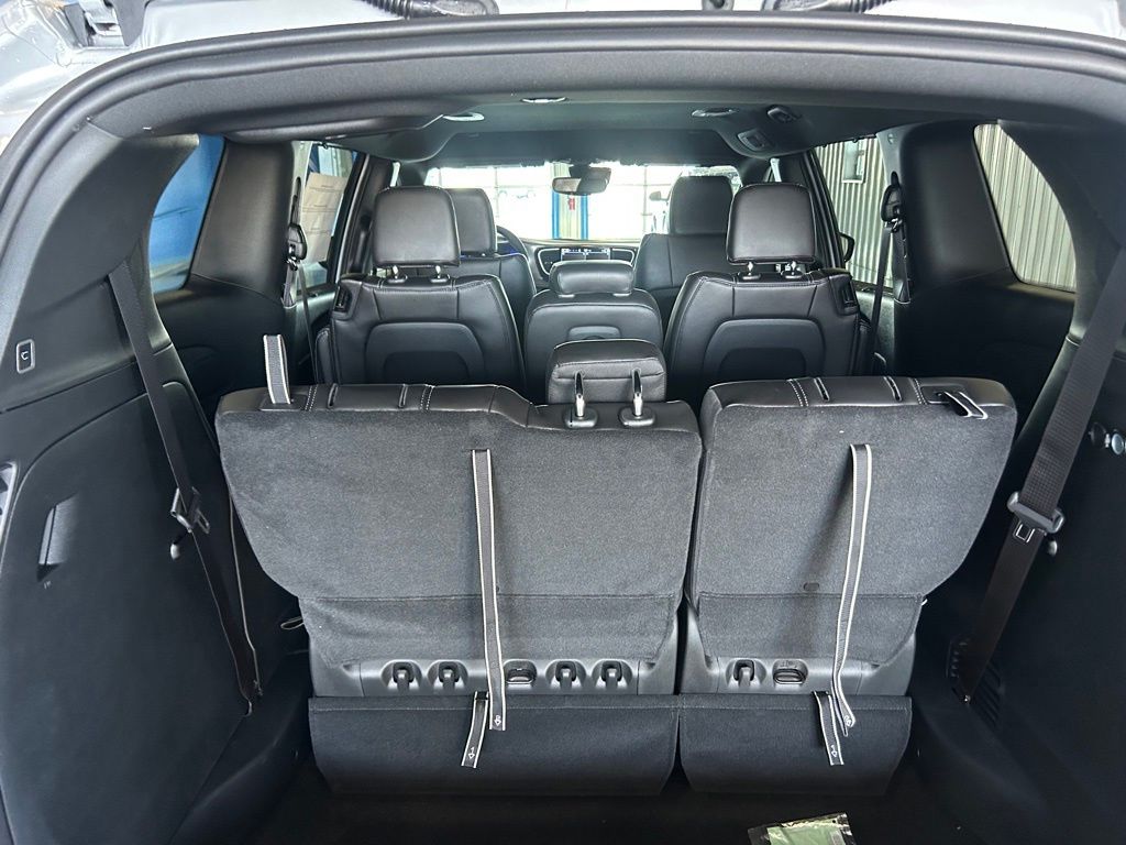 2026 Chrysler Pacifica Select - Photo 13