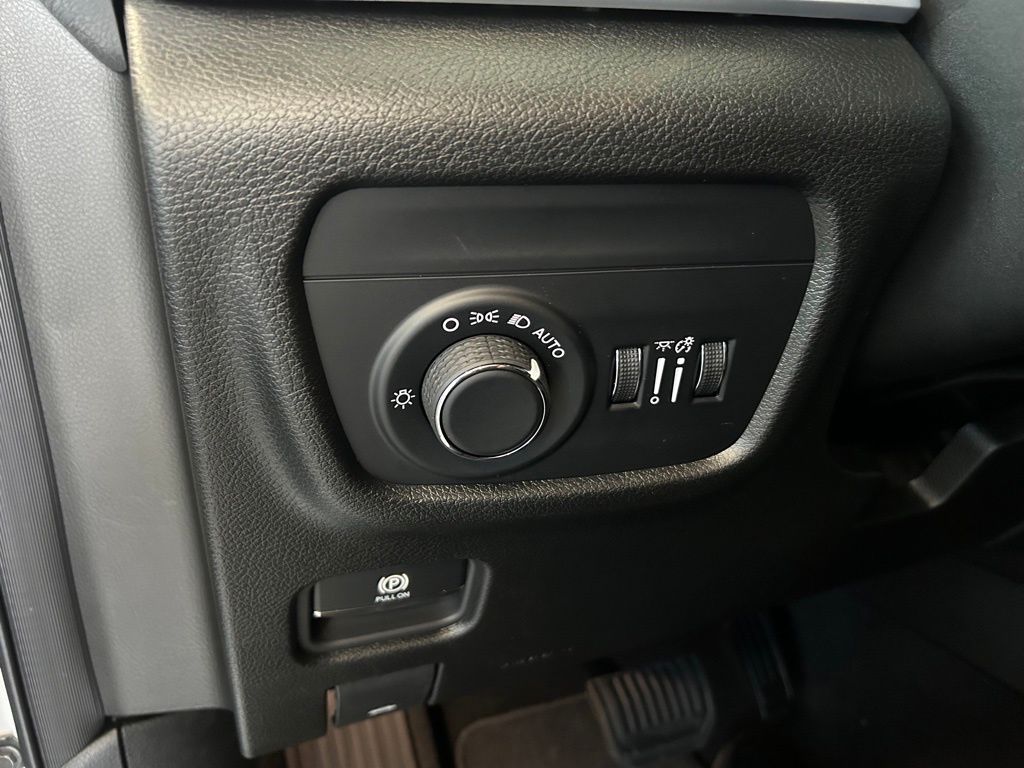 2025 Jeep Grand Cherokee Altitude - Photo 20