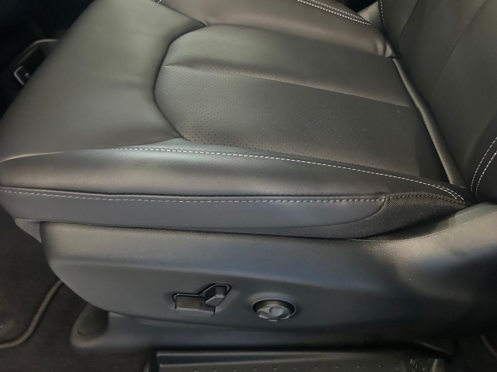 2026 Chrysler Pacifica Select - Photo 17