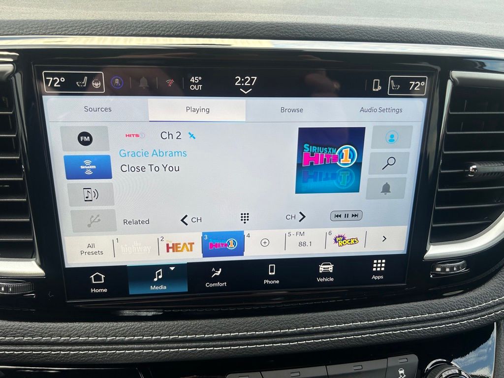2026 Chrysler Pacifica Select - Photo 23