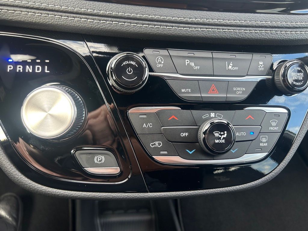 2026 Chrysler Pacifica Select - Photo 24