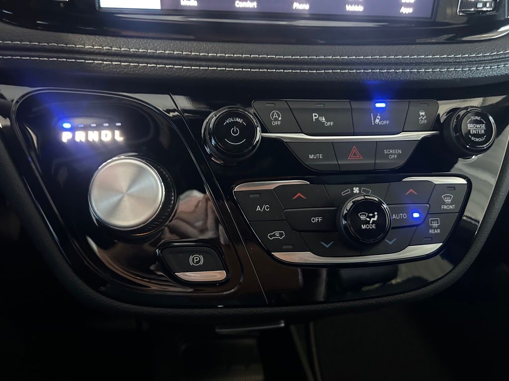 2026 Chrysler Pacifica Select - Photo 25