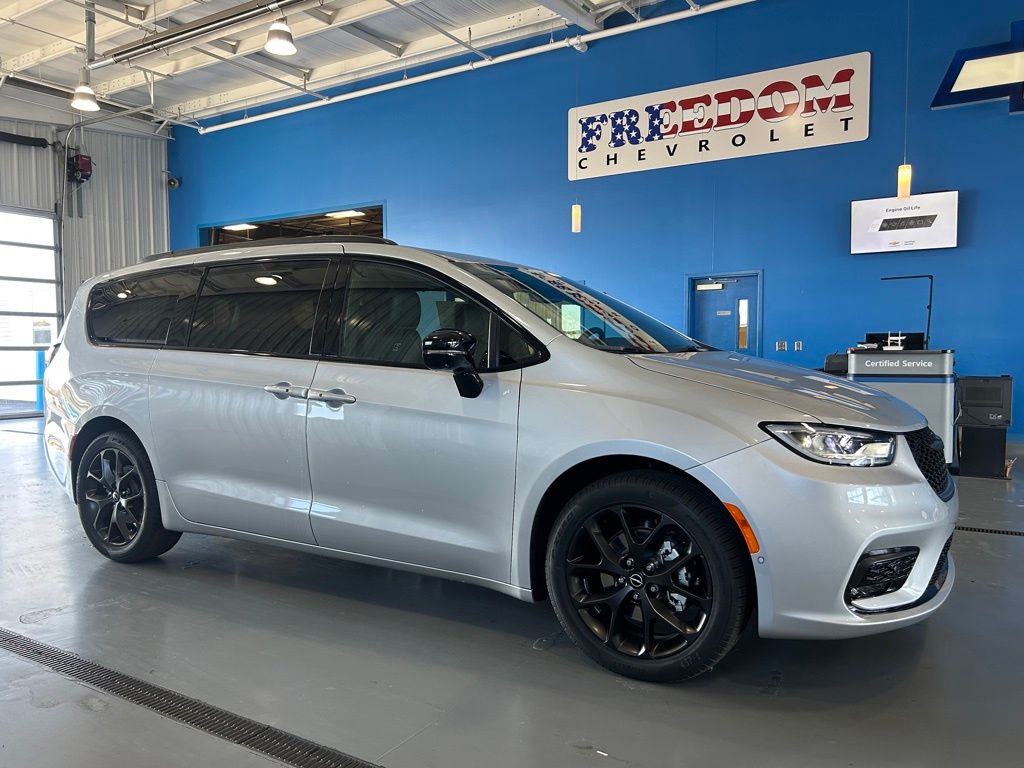2026 Chrysler Pacifica