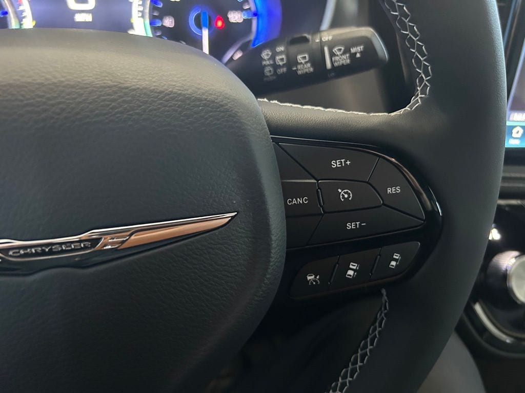 2026 Chrysler Pacifica Select - Photo 22