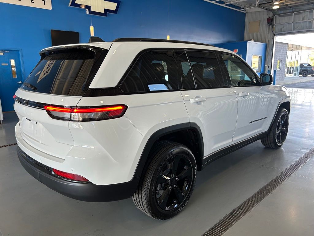 2025 Jeep Grand Cherokee Altitude - Photo 6
