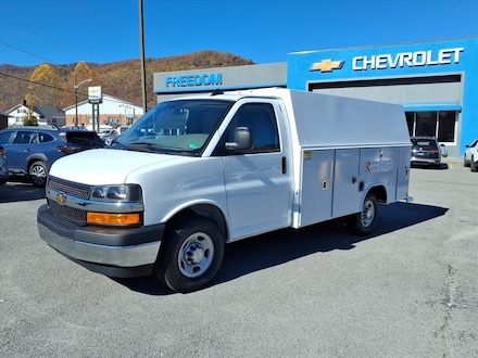 2025 Chevrolet Express Cutaway Work Van Truck