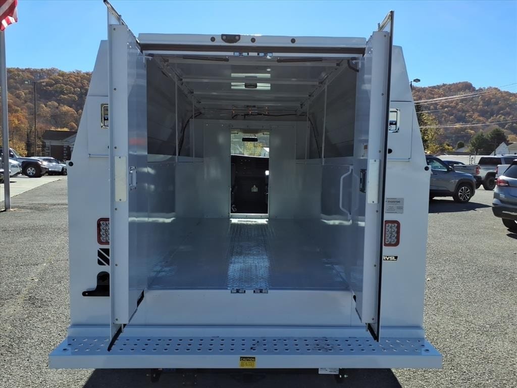 New 2025 Chevrolet Express 3500 Work Van Cab/Chassis