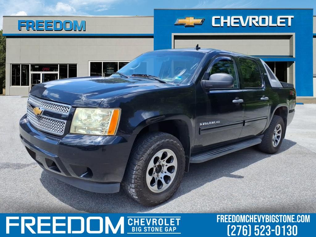 2012 Chevrolet Avalanche LS Truck Crew Cab