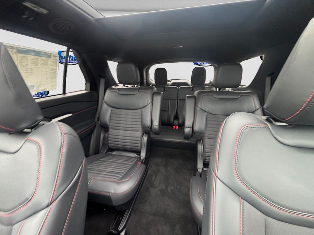 2026 Ford Explorer ST-Line - Photo 29