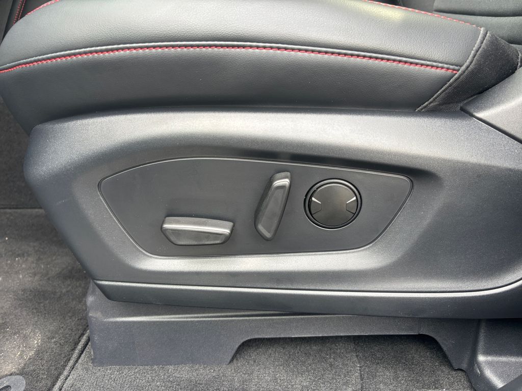 2026 Ford Explorer ST-Line - Photo 18