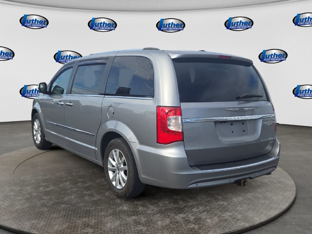 Used 2016 Chrysler Town & Country Limited Van LWB Passenger Van