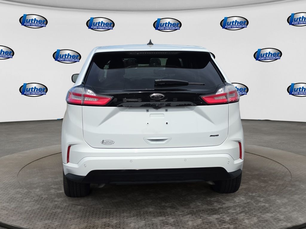 Used 2024 Ford Edge SE SUV