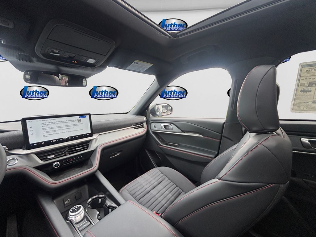 2026 Ford Explorer ST-Line - Photo 13