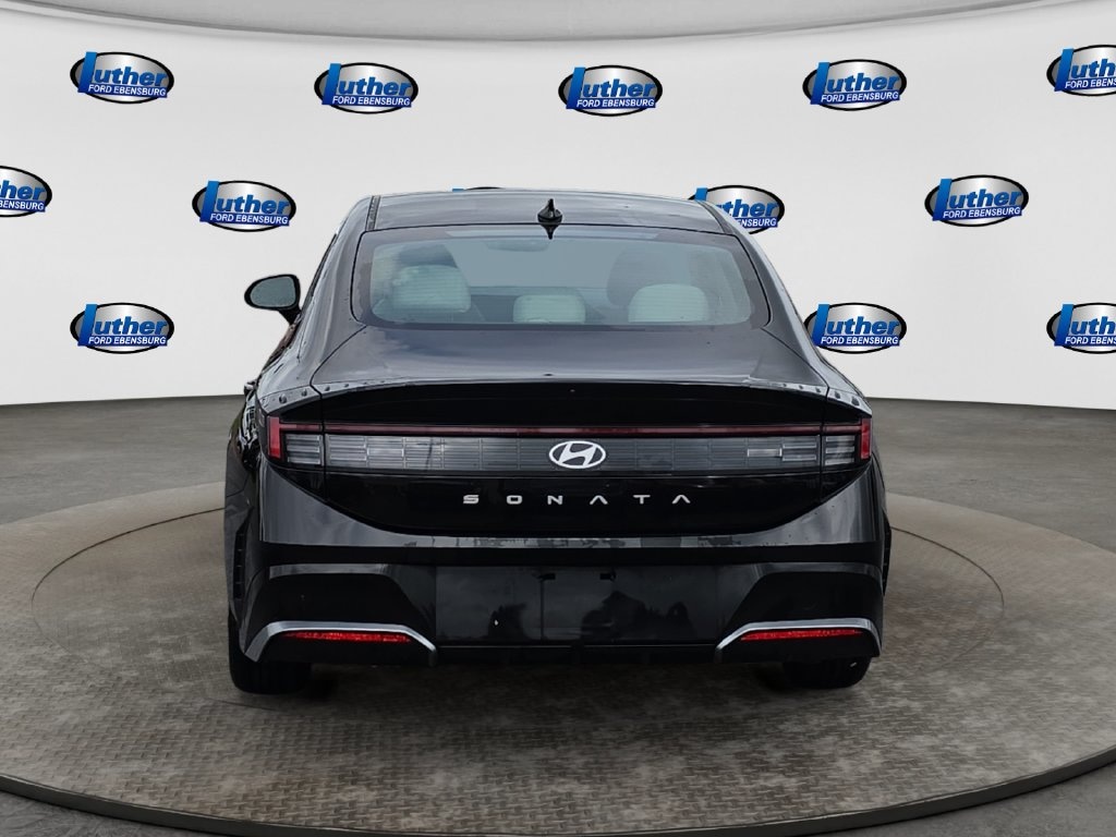 Used 2025 Hyundai Sonata SEL Sedan