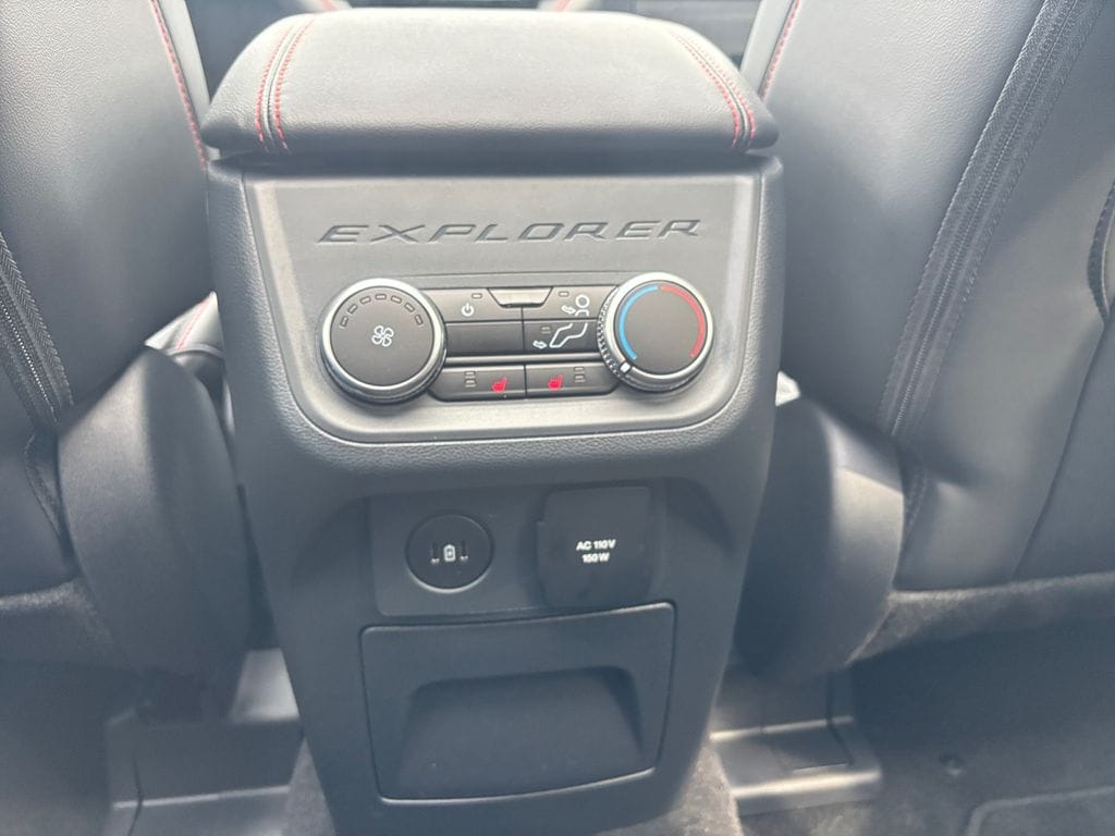 2026 Ford Explorer ST-Line - Photo 14