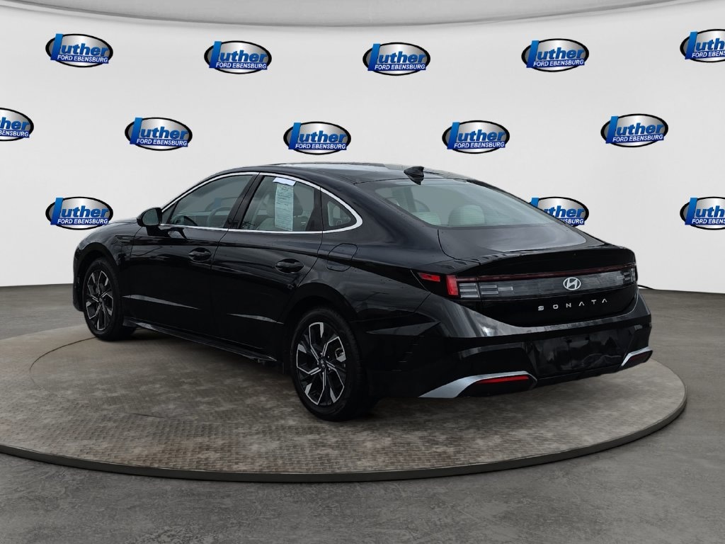Used 2025 Hyundai Sonata SEL Sedan