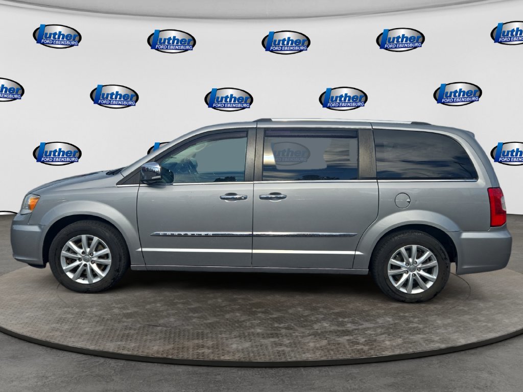 Used 2016 Chrysler Town & Country Limited Platinum with VIN 2C4RC1GG5GR222203 for sale in Ebensburg, PA