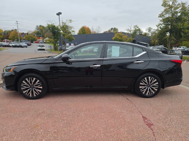 Used 2024 Nissan Altima 2.5 SV Sedan