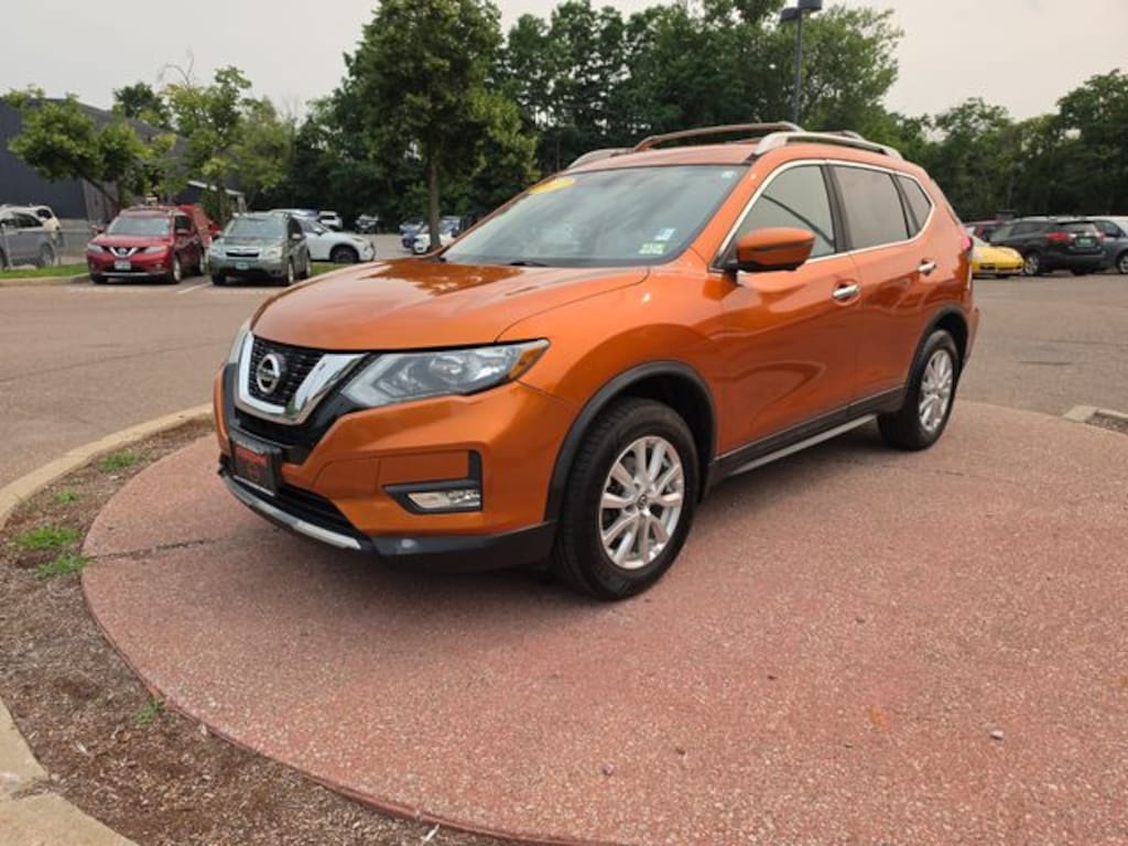 Used 2017 Nissan Rogue SV SUV