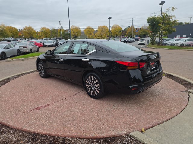 Used 2024 Nissan Altima 2.5 SV Sedan