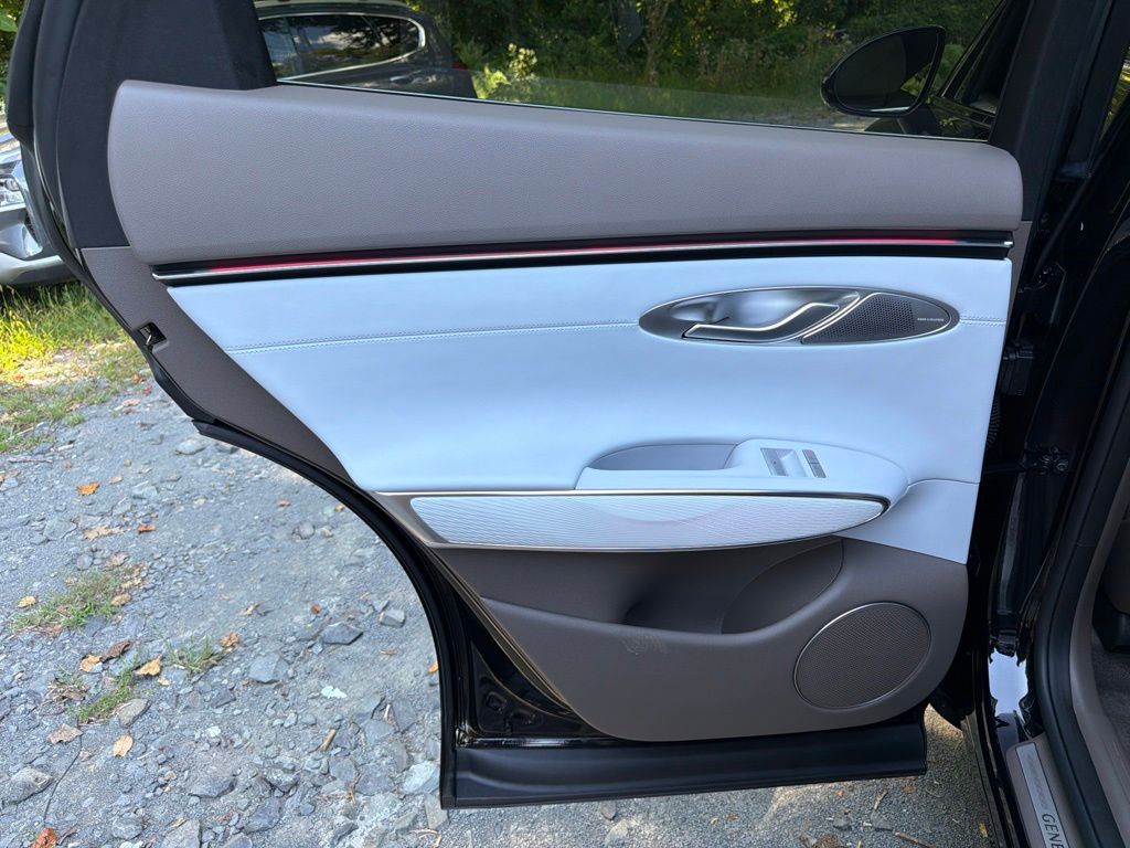 2026 GENESIS GV70 Advanced - Photo 18