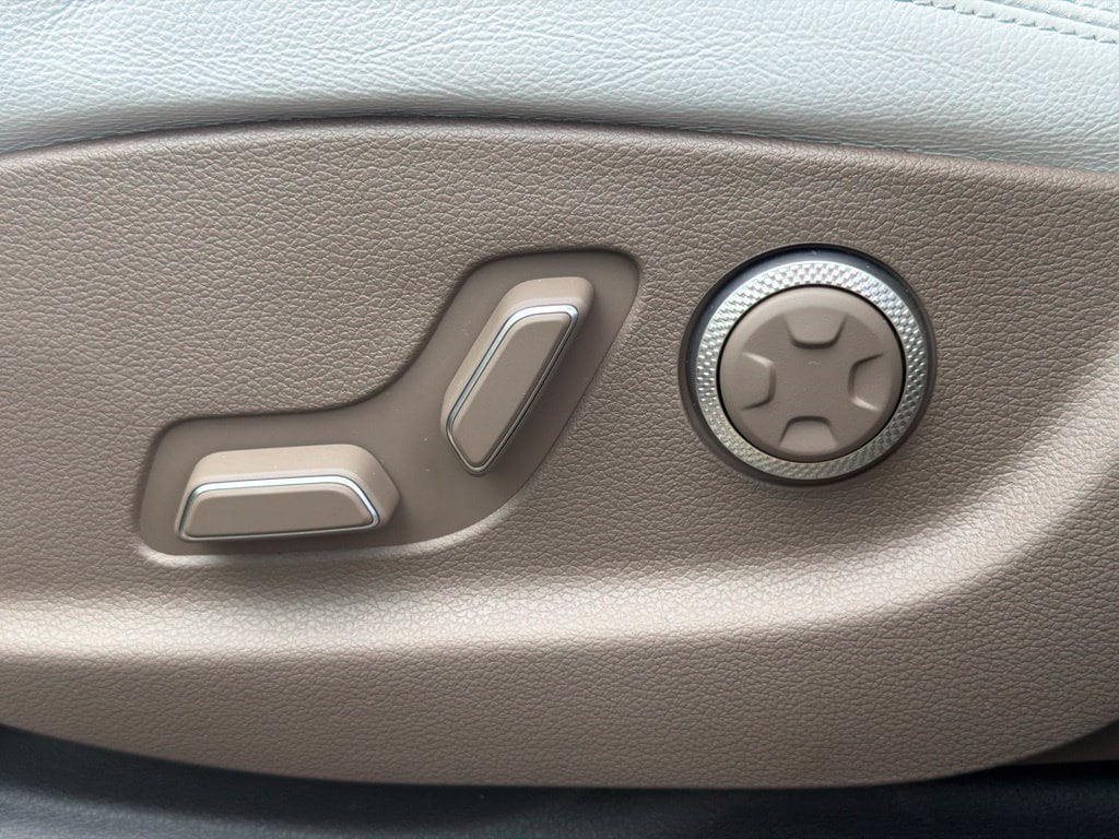 2026 GENESIS GV70 Advanced - Photo 20