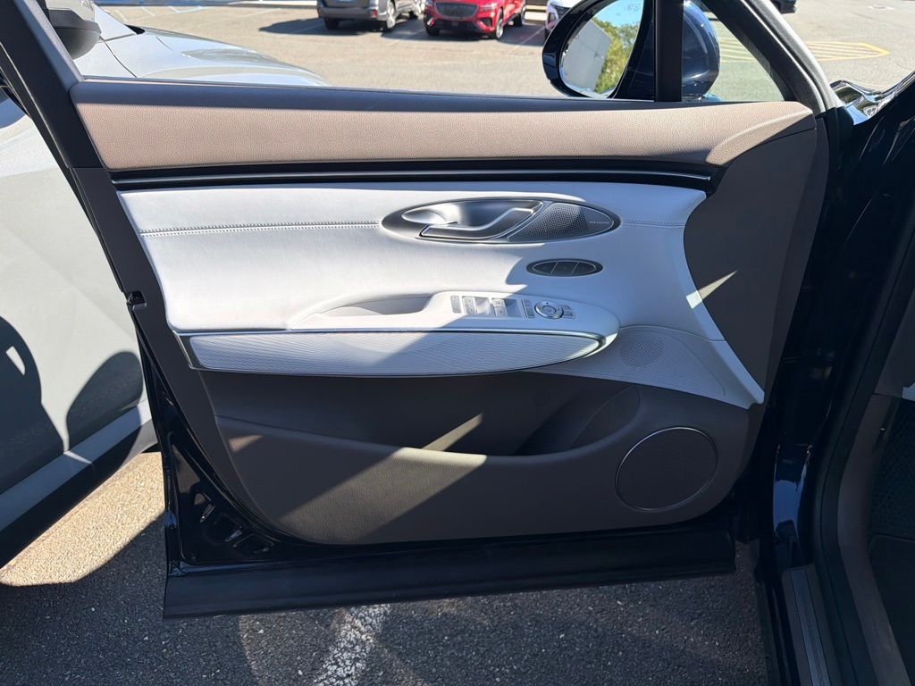 2026 GENESIS GV70 Advanced - Photo 17