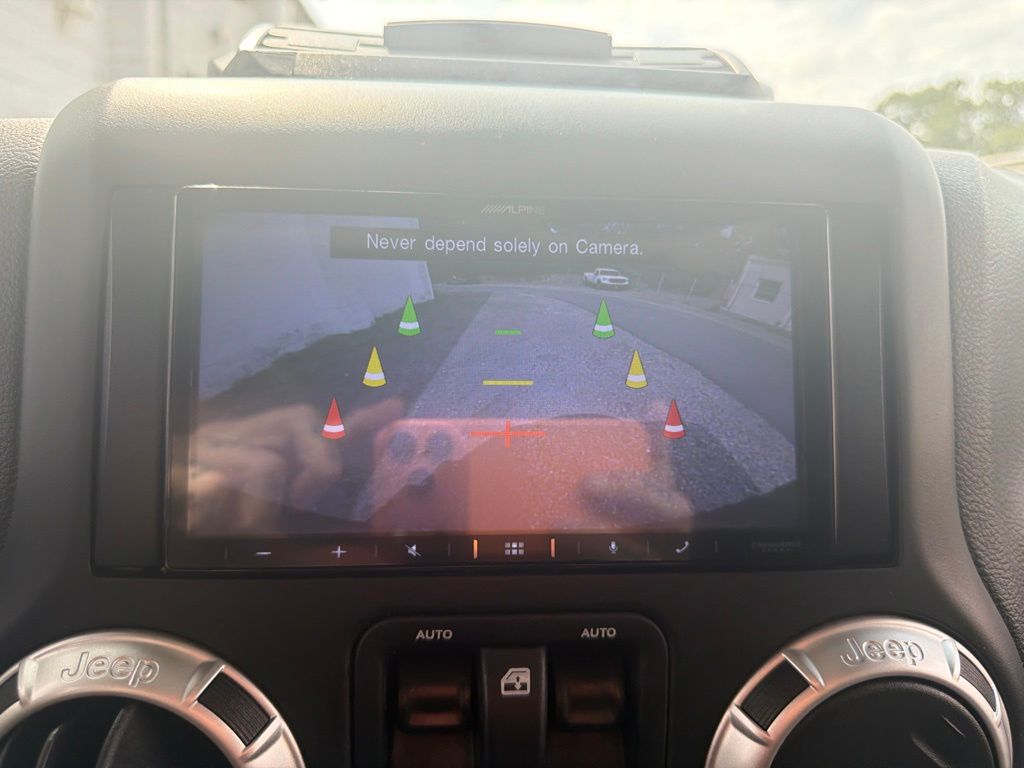 2018 Jeep Wrangler JK Sahara - Photo 22