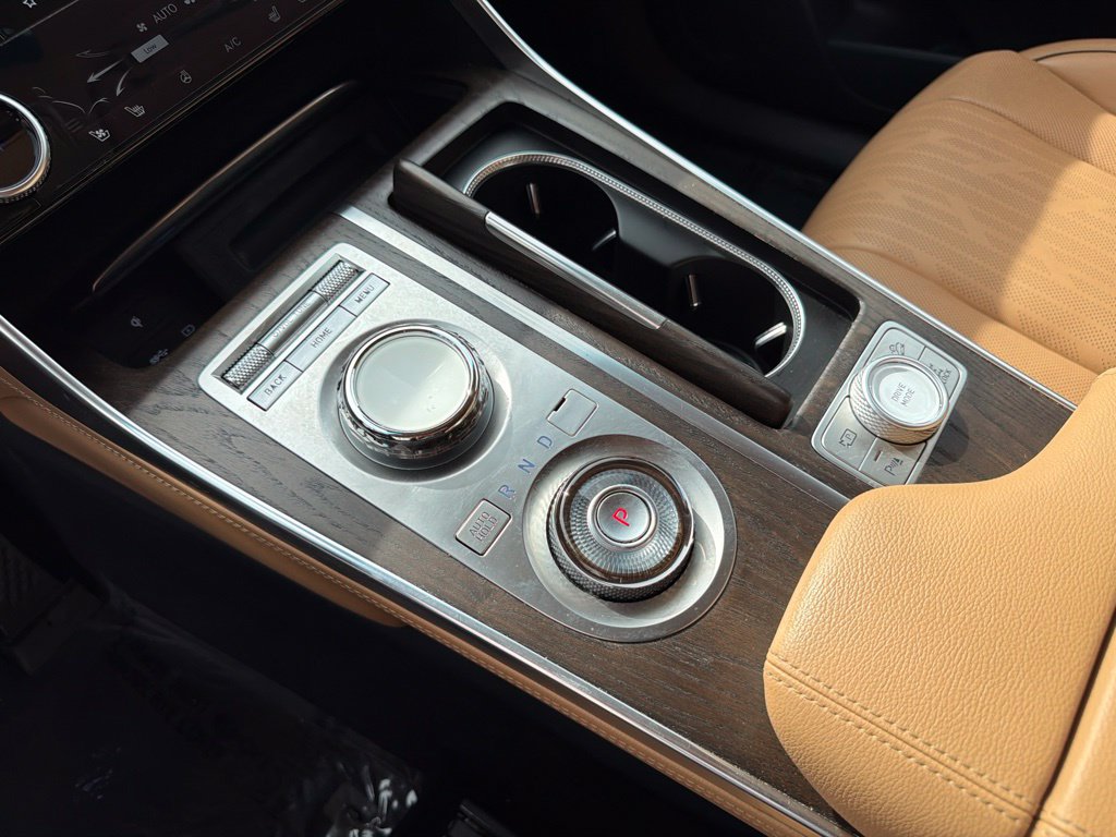 2024 GENESIS GV80 Standard - Photo 30