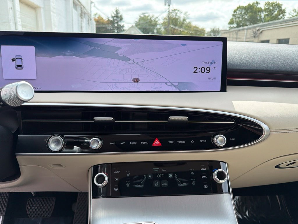 2026 GENESIS GV70 Advanced - Photo 25