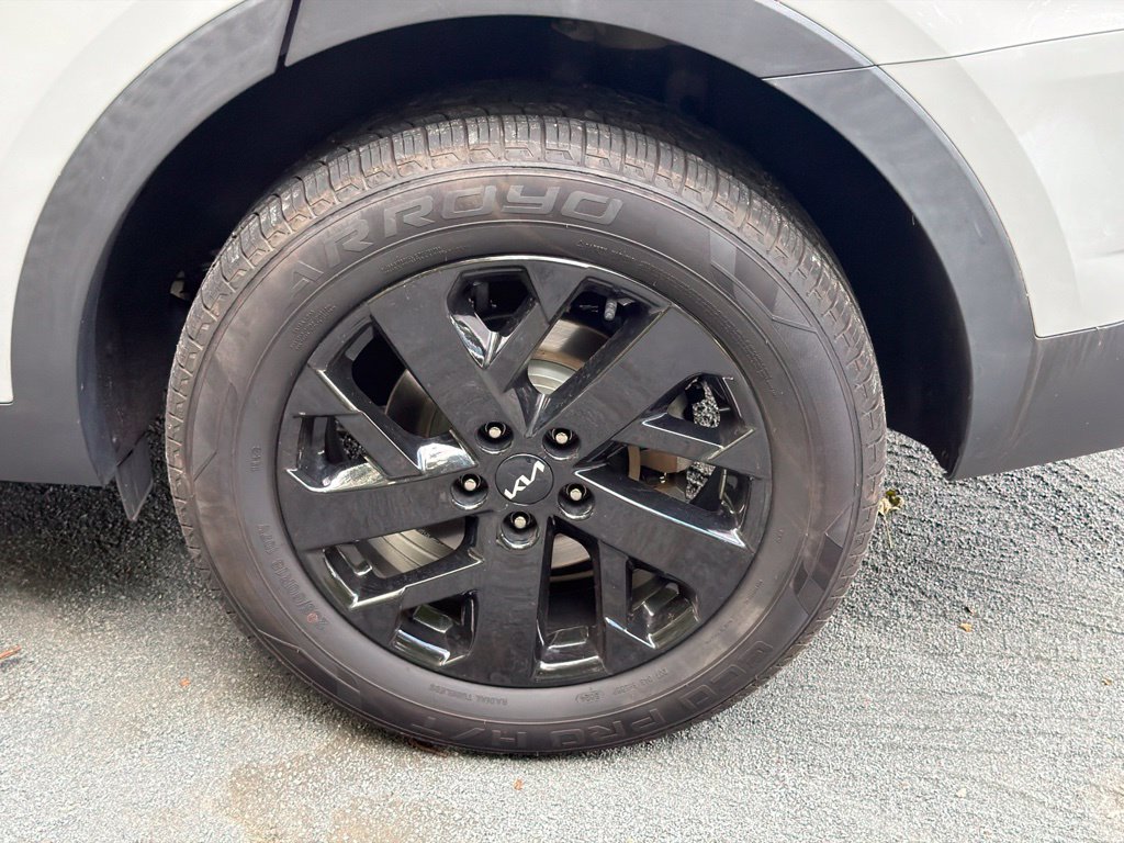 2022 Kia Sorento X-Line S - Photo 6