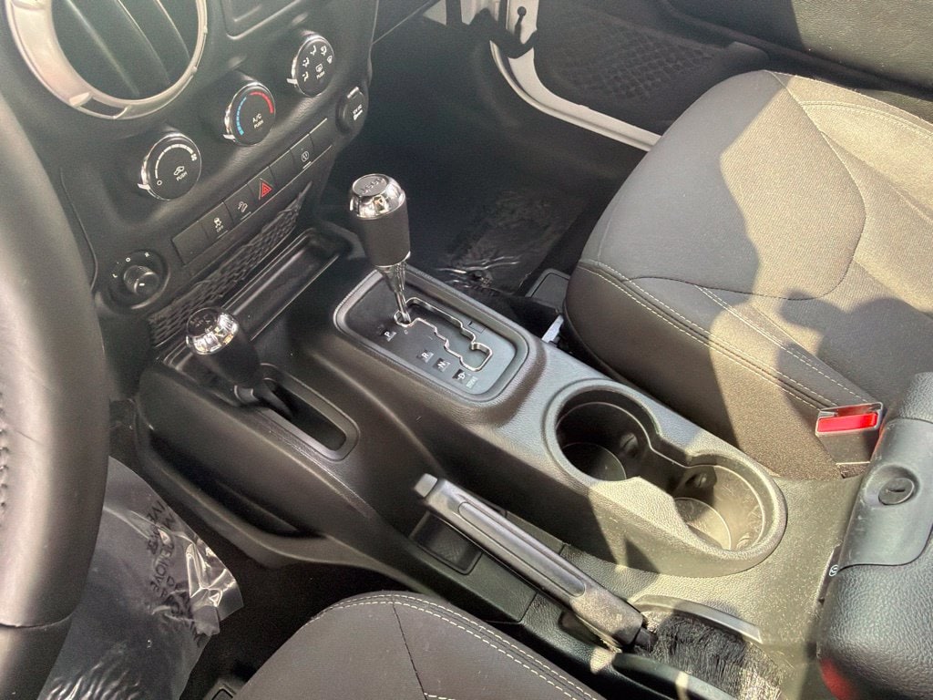 2018 Jeep Wrangler JK Sahara - Photo 23
