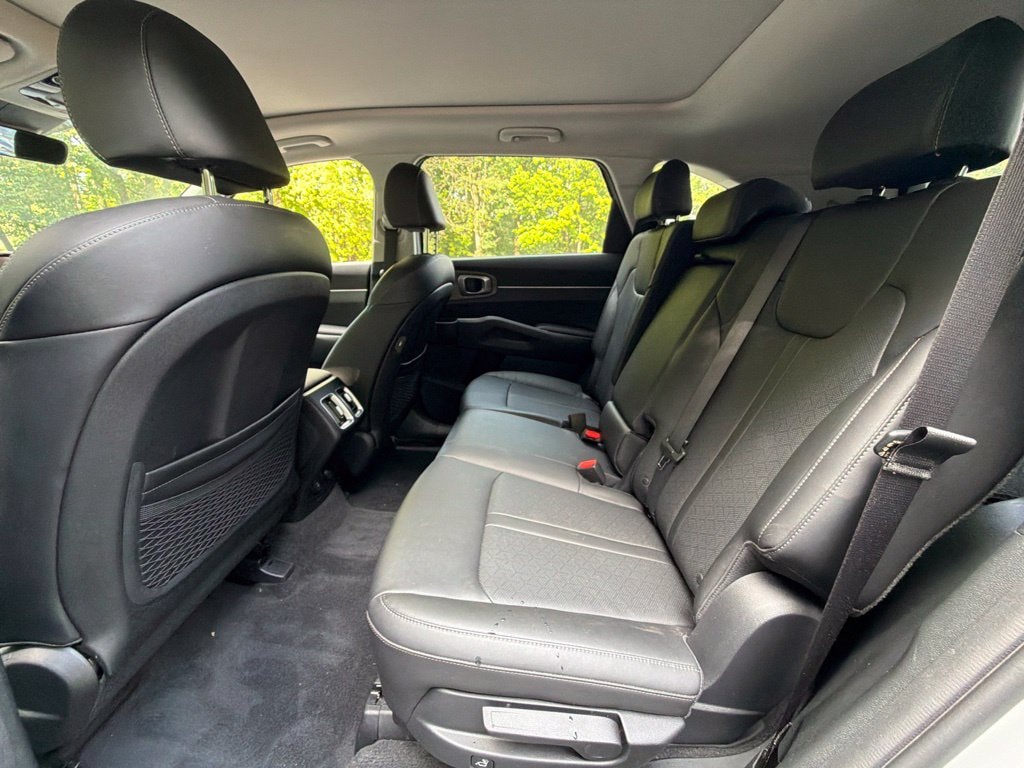 2022 Kia Sorento X-Line S - Photo 14