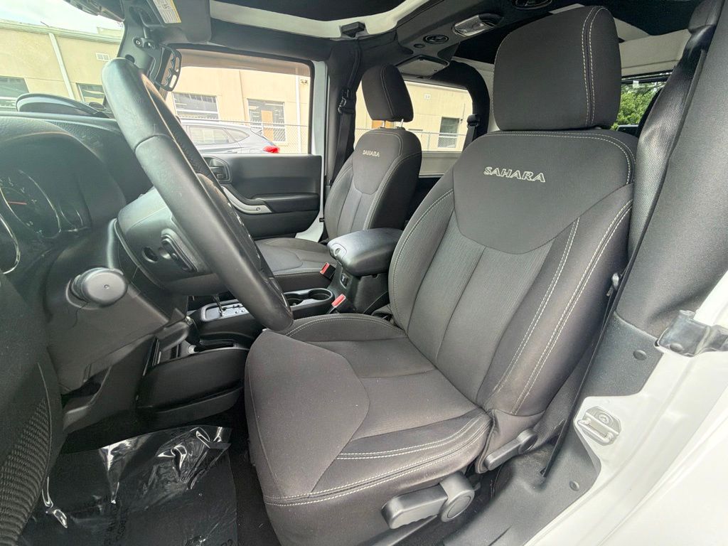 2018 Jeep Wrangler JK Sahara - Photo 13