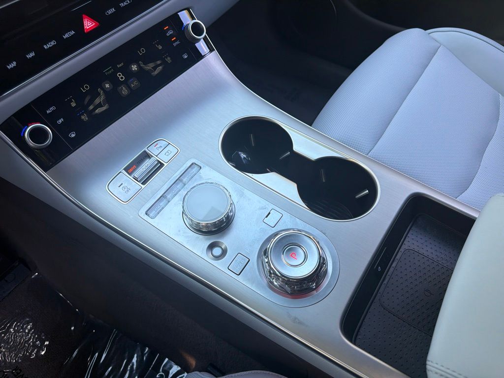 2026 GENESIS GV70 Advanced - Photo 32